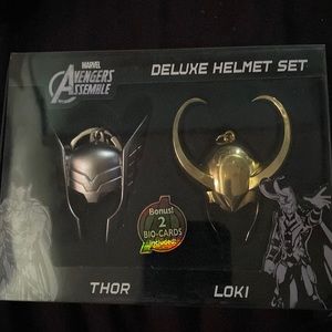 Thor and Loki deluxe keychains